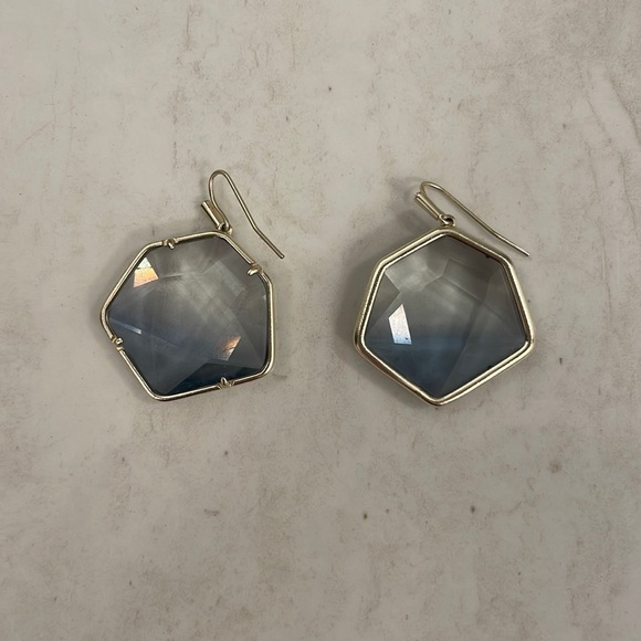 KENDRA SCOTT matching necklace and earrings - Picture 2 of 3